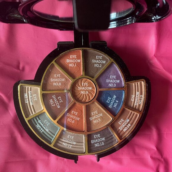 Women's makeup/lashes/mirror beauty set - Picture 2 of 8